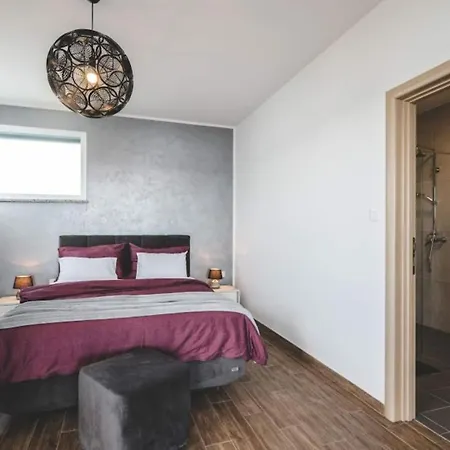Luxury Mihaela Beachfront By Guide Villa