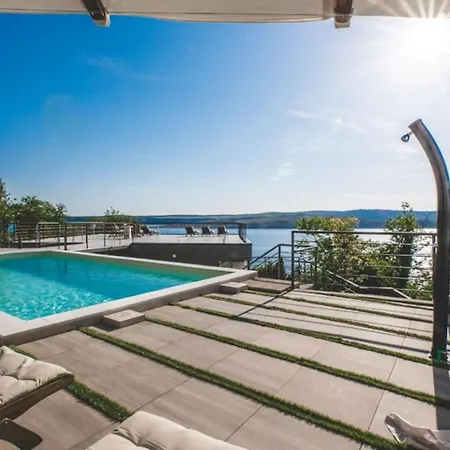 Luxury Mihaela Beachfront By Guide
