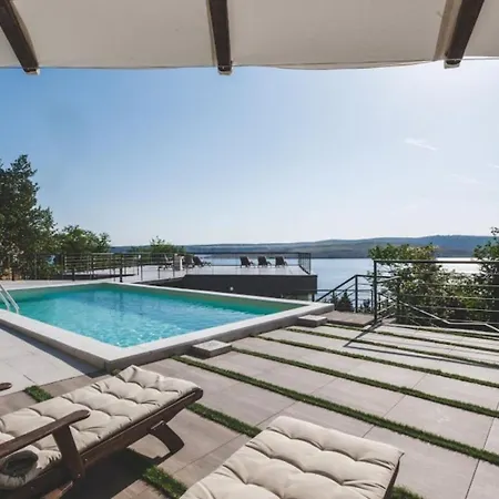 Luxury Mihaela Beachfront By Guide *